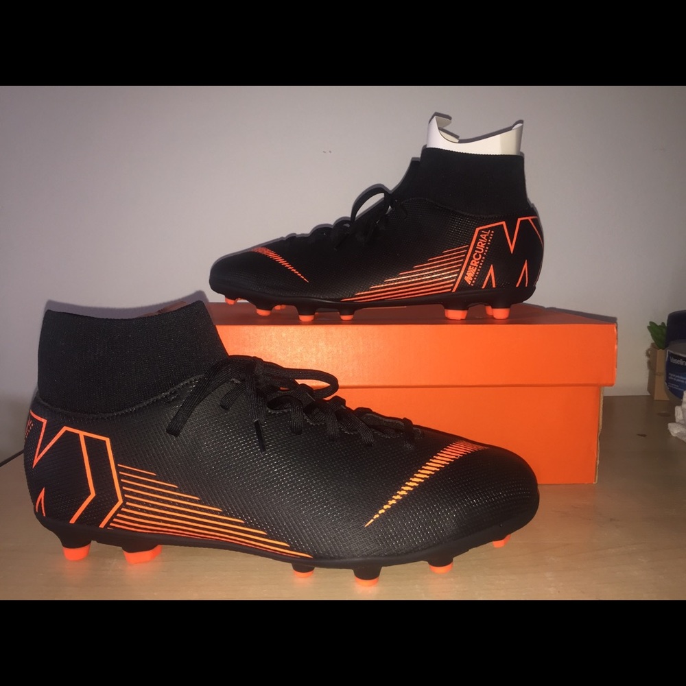 Brand New Nike Superfly 6 Club Cleats
